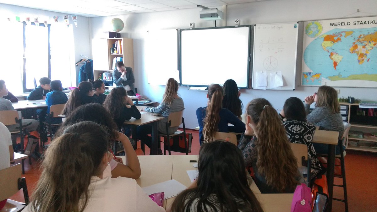 Vandaag in het kader van week van het geld Bas Wesselink van <a href="/ingnl/">ING Nederland</a> in groep 7 en 8 met de #cashquiz