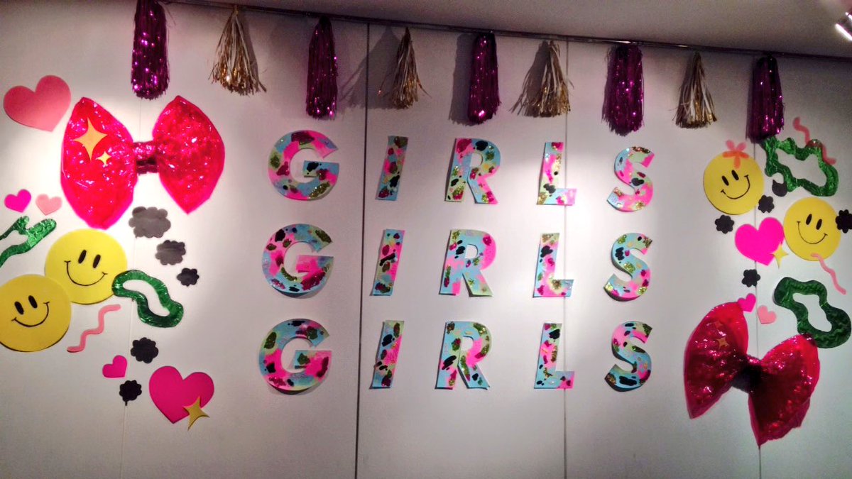 pyonstar88's tweet photo. #girlsgirlsgirls 💖🌸✨💕🎀 https://t.co/i0slGZdPKi