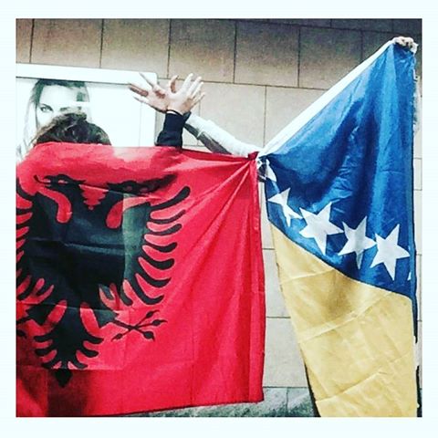 Fr_Foot_BiH's tweet photo. Jour de match amical, jour de fête ! La Bosnie affronte l'Albanie à 18h !

🇦🇱-🇧🇦#ALBBiH #Shqiperia #Zmajevi #Amical https://t.co/n3xCQbLuwT