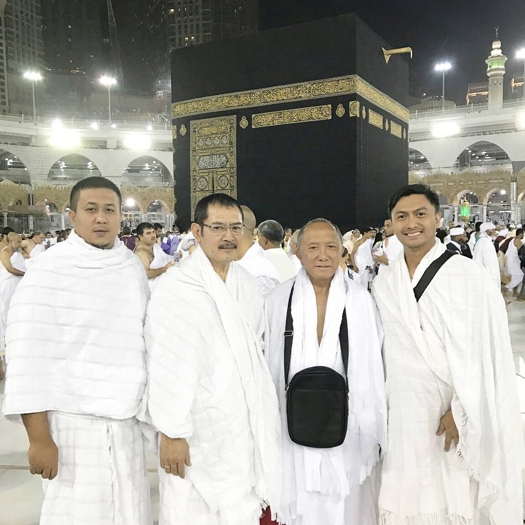 AlAminTours's tweet photo. #UmrohPrivate #UmrohVVIP #UmrohExclusive #AlAminTours #AlAminGroup Jama'ah Umroh Bpk Bambang Trihatmodjo Soeharto, Ibu Mayangsari & Keluarga https://t.co/CyIGzKMr0j