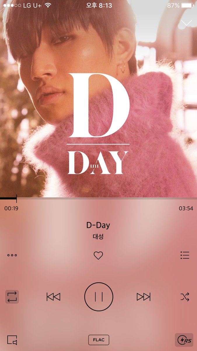 대성이가 노래하니까 이제야 비로소 봄이 온 것 같구 그렇다😭😭 12년을 들어도 한결같이 따뜻한 대성이 목소리
예쁜아 잘 들을게 ❤️💛💚💙💜