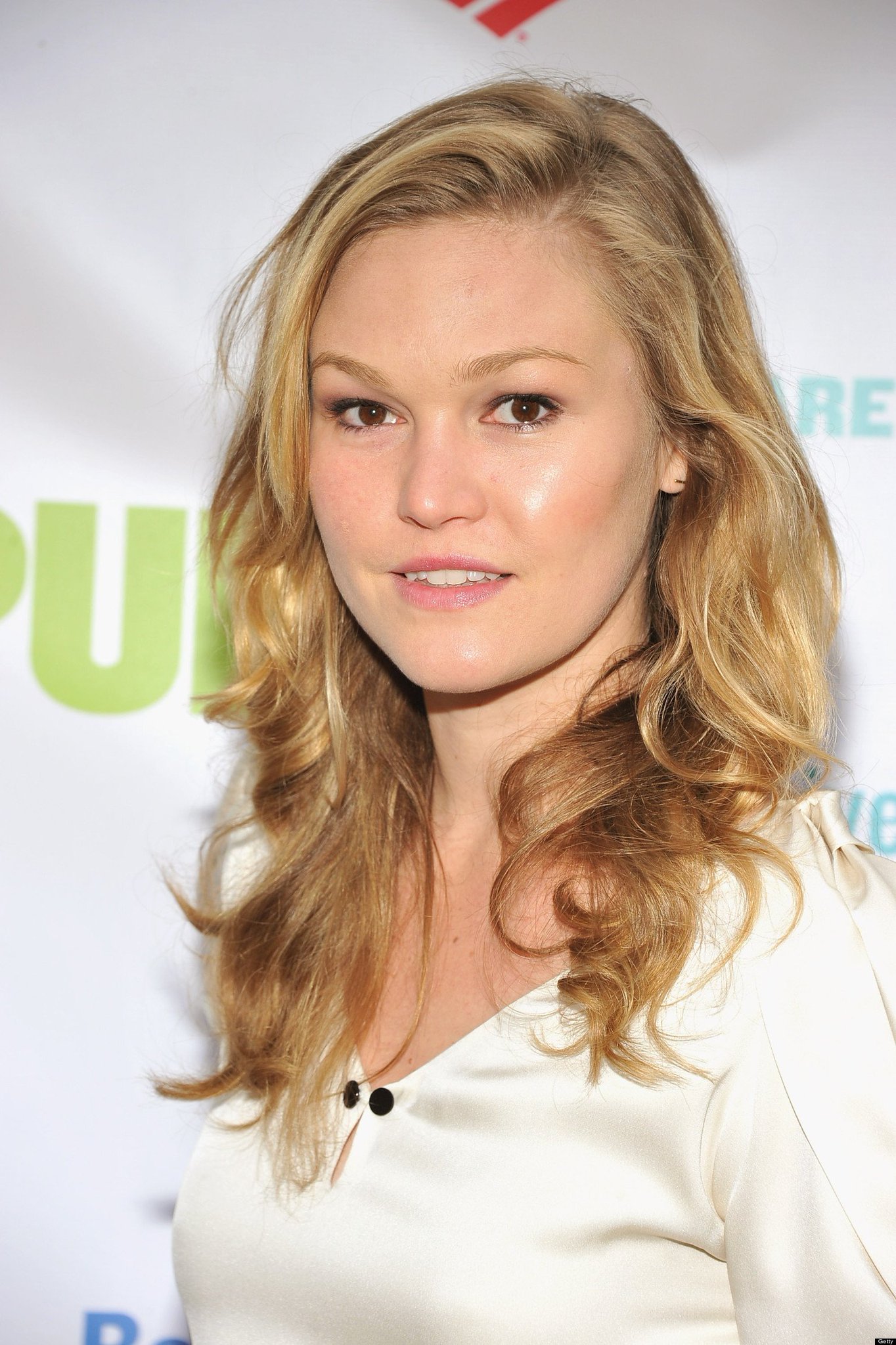 HAPPY BIRTHDAY 

Julia Stiles 