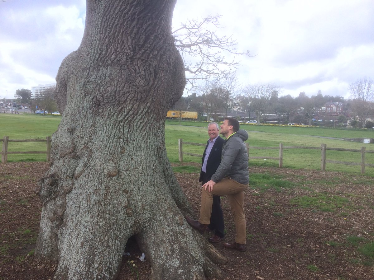 Treeconomics's tweet photo. With @outdoorangle and @sihiline getting ready for #itreetrail ! https://t.co/pffHMttzZV