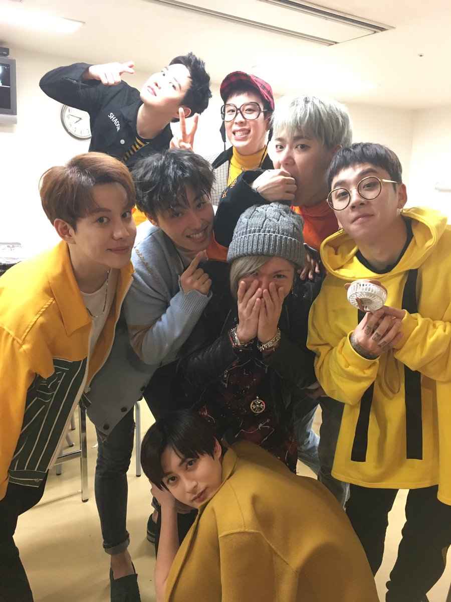 Twitter पर 歌広場 淳 Block B さんのyesterday発売記念イベントにゲスト出演させていただきました 終演後にメンバーのみなさんとお写真を撮っていただきました Yesterday 明日発売です Blockファイトィン ミニョク 白飛びしててごめん T Co