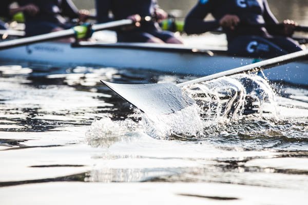Lovely morning out with @theboatraces #darkblues @OUBCsquad <a href="/OUWBCsquad/">Oxford University Women's BC</a> The tideway is ALWAYS sunny and flat #fact More tomorrow!
