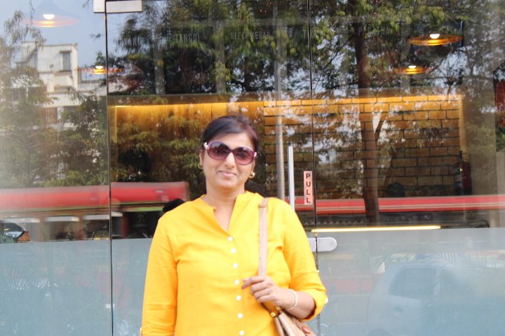 foodietweeter's tweet photo. @specs_appeals #summer #ShadesOfSummer 
Yellow &amp; Sea green for this summer..Basically light colors with dark shades to fend the Sunlight.. https://t.co/J5o9xBCIuR