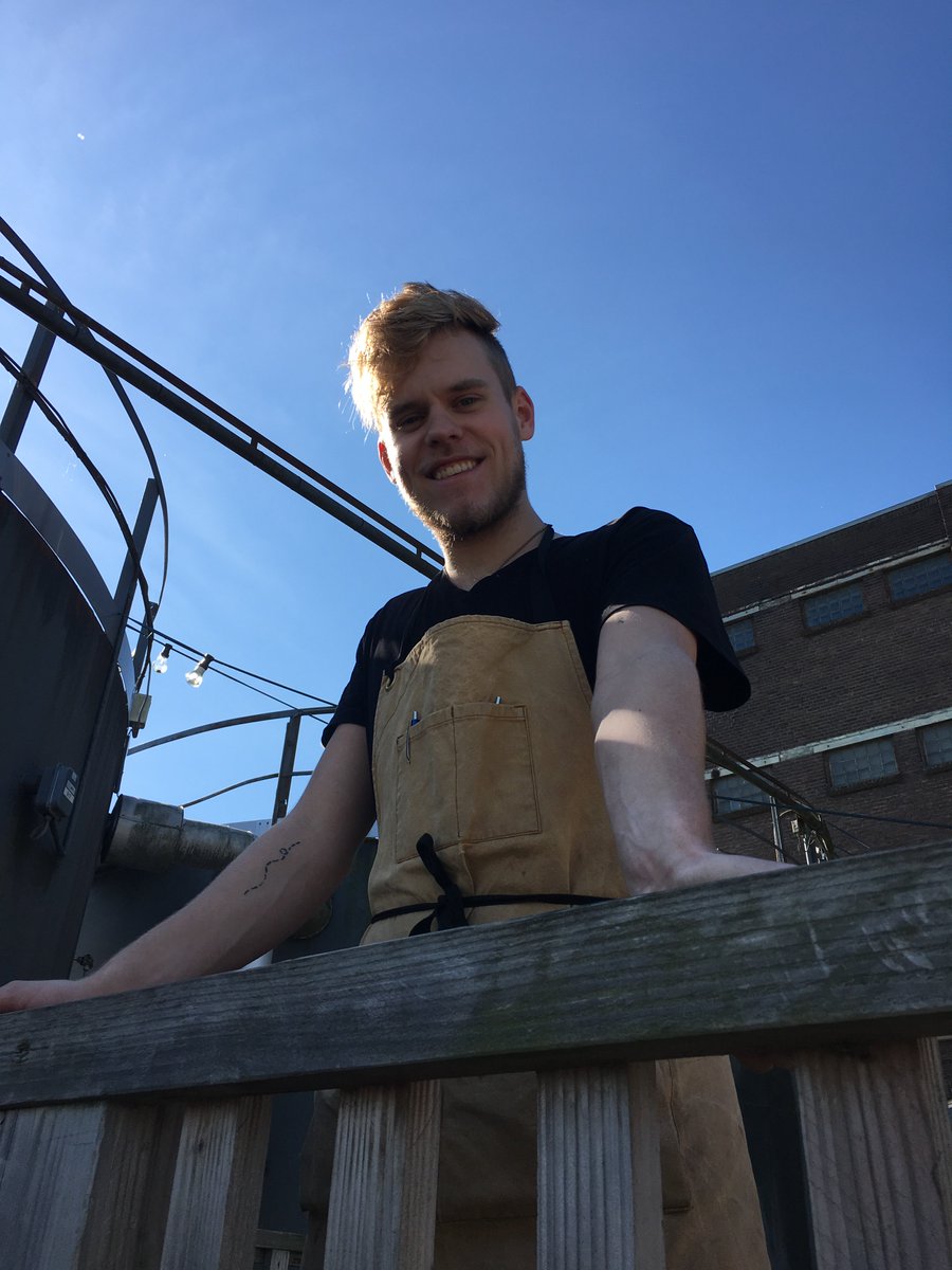 Onze Niels heeft er weer zin in vandaag! #passieenambacht #mooiweer #coffee #lunch #spring