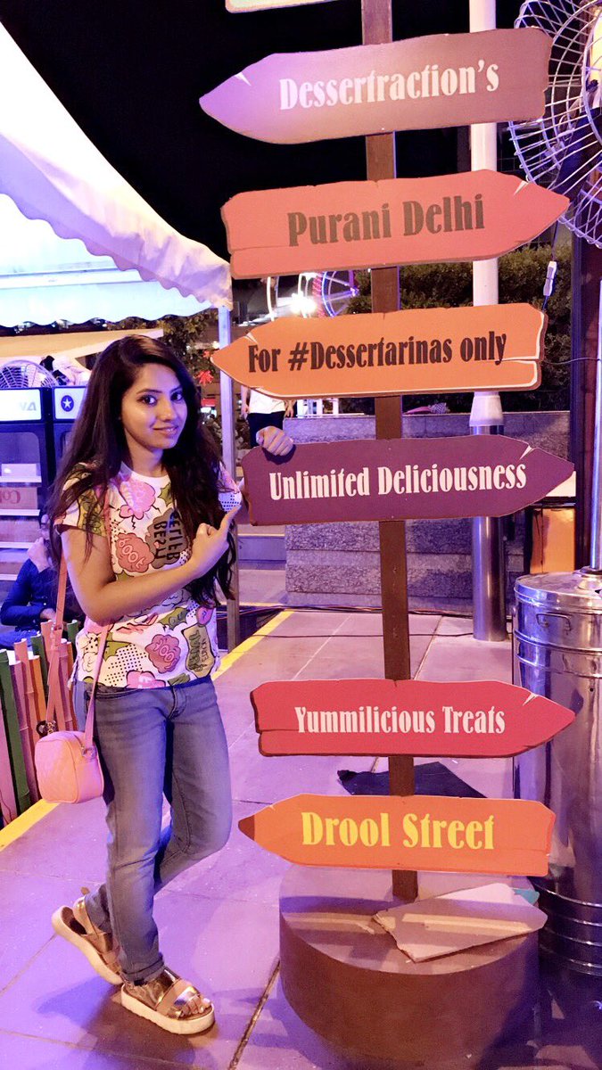 lifestylepriya's tweet photo. Whn @SelectCITYWALK hd #Dessertarianfest & @AkhilSachdeva_ concert hd 2b thr
Join on FB/Insta- #lifestylewithpriya
https://t.co/svT0qUMy7V https://t.co/YikIU92APk