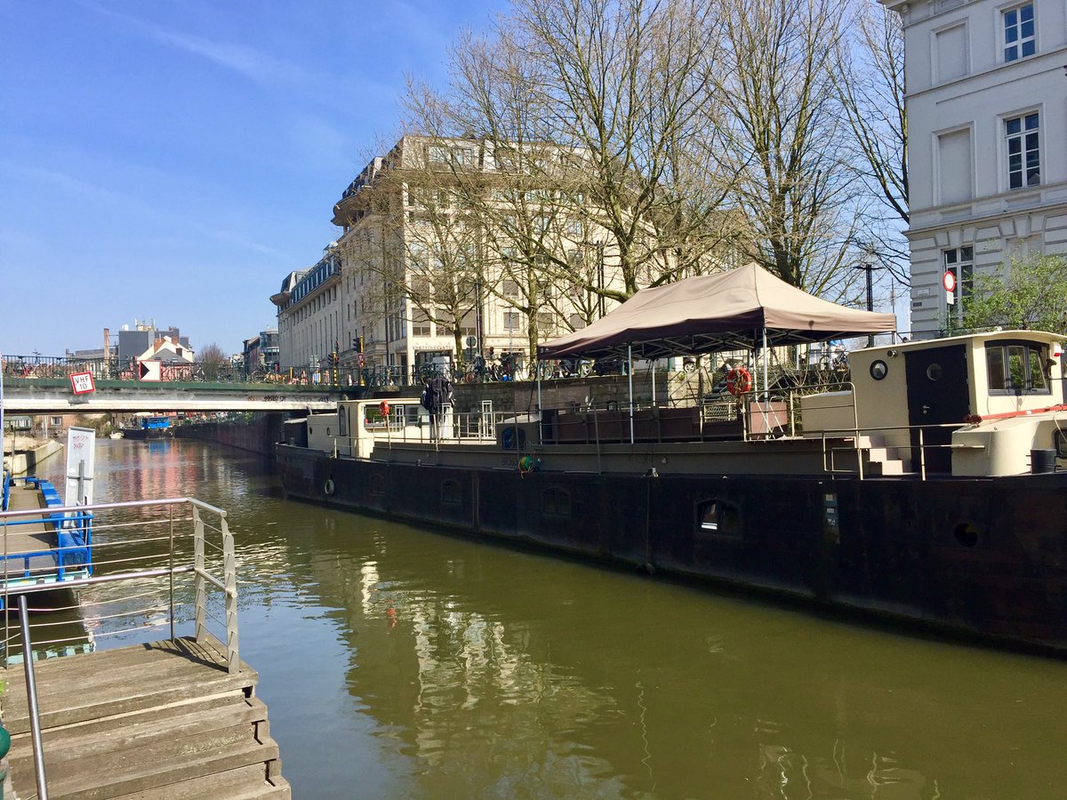JorisHans's tweet photo. Tijd voor VOKA Groeiland 2017 in Gent #voka #groeiland2017 #VALUEbuilders #gent https://t.co/CJq73gWgvT