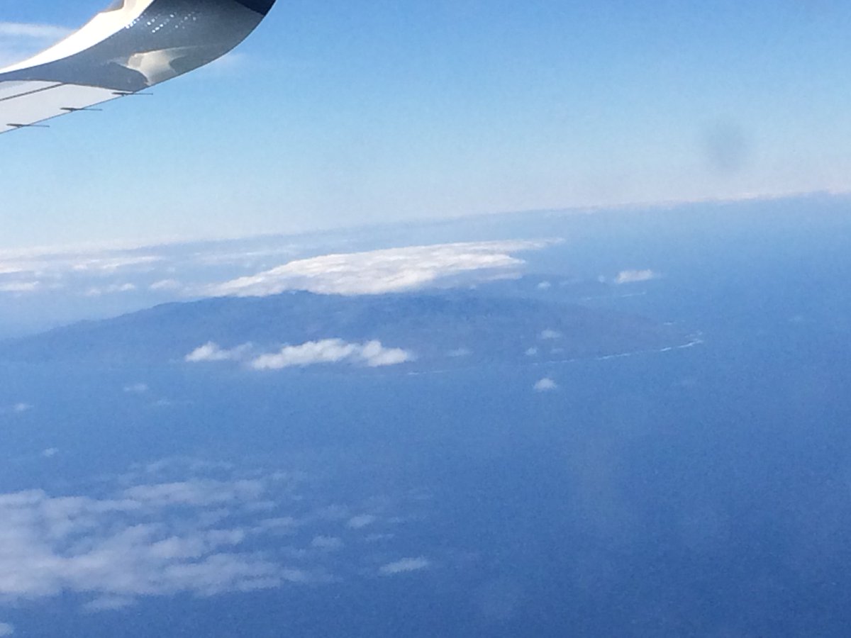 NoelCastroSegur's tweet photo. Nice views from the plane of #Madeira and #LaPalma. #TidyOnTeide #Day0 https://t.co/ArT7fmbFAS