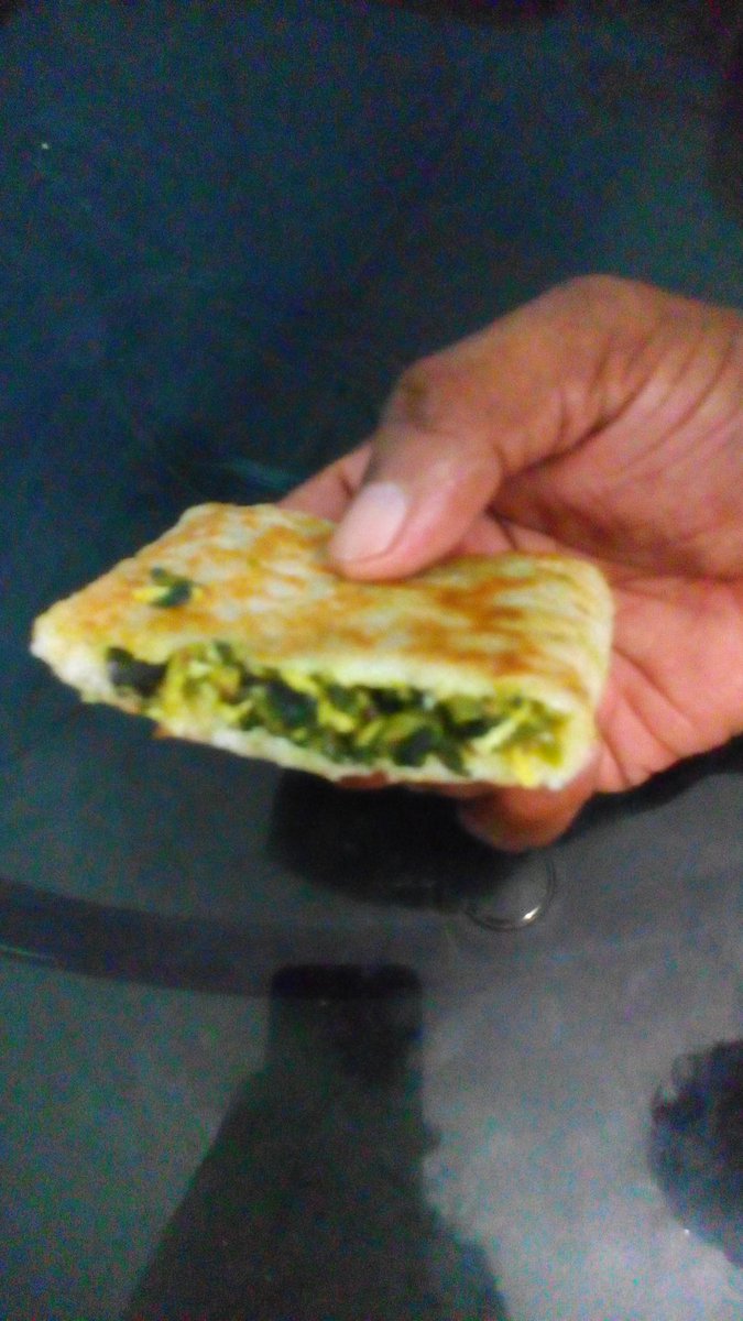 eatrivandrum's tweet photo. ചീര ദോശ https://t.co/bIxtWGNTBl https://t.co/wNixFZ94Q8