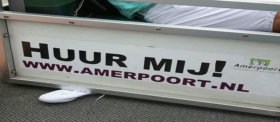 Amerpoort's tweet photo. #Amerpoort heeft twee prachtige pontonboten in #Loosdrecht liggen. Van april t/m september zijn deze boten te huur! https://t.co/Zbfg4xcg7Q https://t.co/XnxfPFcUPb
