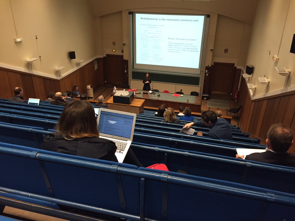 KarineSacepe's tweet photo. #agid2017 Communications sur le Management de l'innovation à la Jour née d'innovation de l'Abbe Gregoire au CNAM @CRG_X @AltranFR https://t.co/fzDGgQTTL3