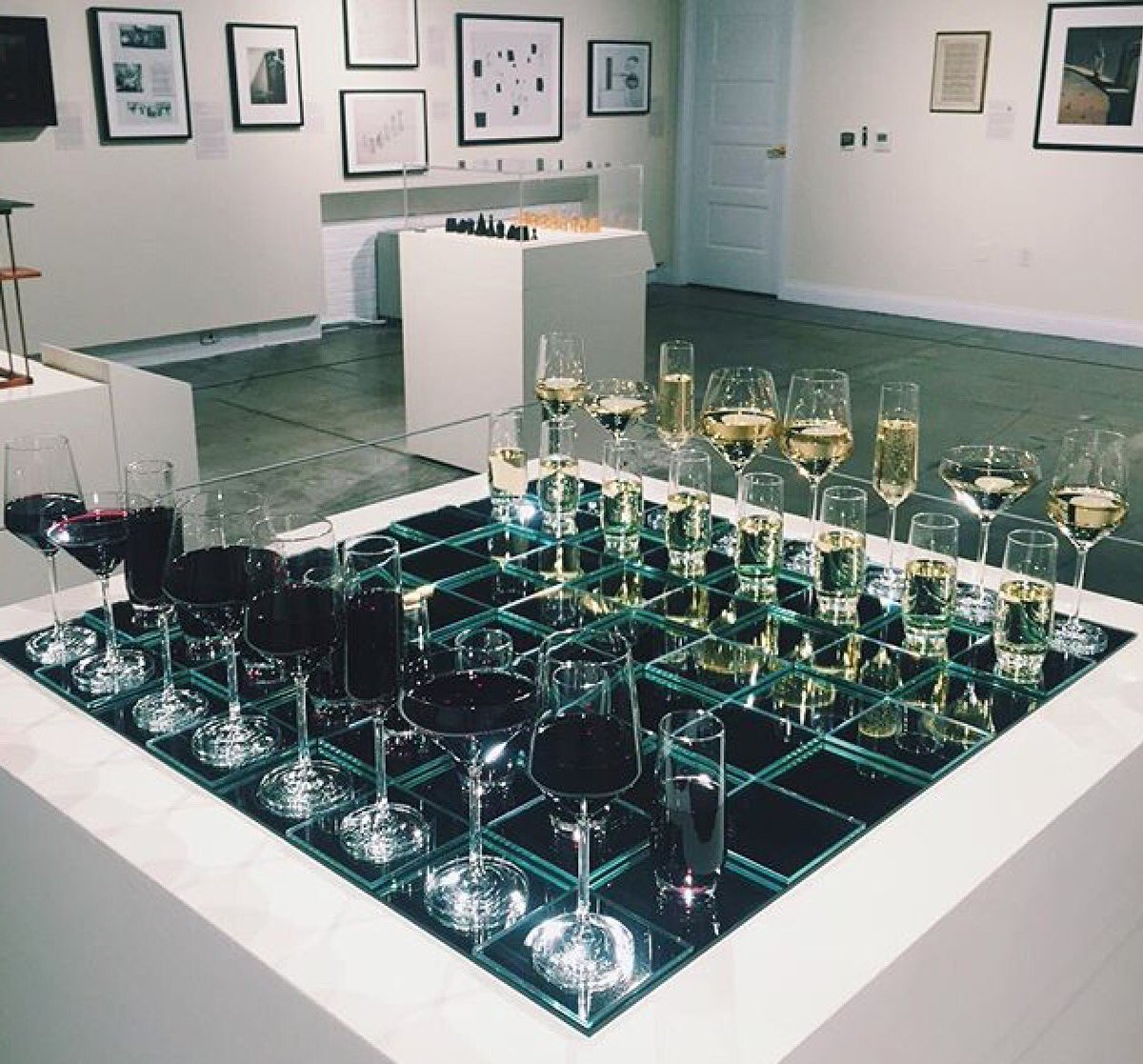 DemiCassiani's tweet photo. This is the kind of #chess I can get into !! 📷by @chellenayrenae at @WorldChessHOF #wine @JMiquelWine @winewankers @MacCocktail @LoriMoreno https://t.co/xofZfa4JBM