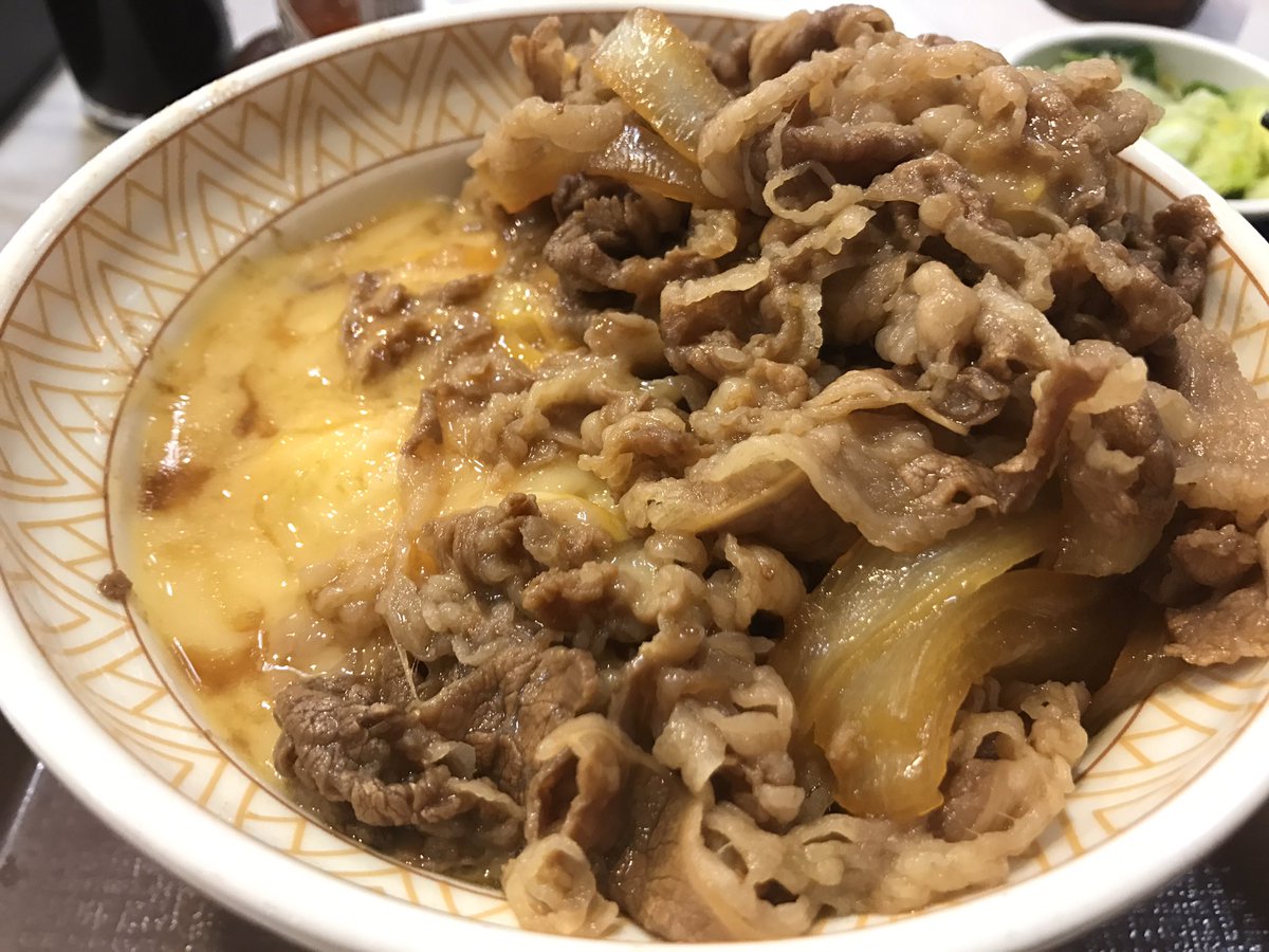 ふーと On Twitter ネットで知ったチーズ肉下 すき家でチーズ牛丼にトッピングでチーズを追加注文 チーズを全て肉の下に入れてもらい チーズ が溶けきった頃に生卵を投入することで 言葉に出来ない極上のとろ りチーズ牛丼が誕生します お勧めです チーズ肉下