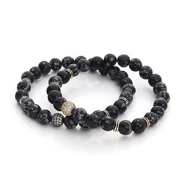 Keep your wrist game strong with quality minimalist items that compliment your style.
bachelorsbox.com