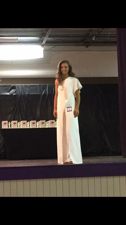 PageantsByMindy's tweet photo. Sydney bringing home MEGA ULTIMATE GRAND SUPREME @ Saturday's ALL natural Hippie Chic pageant🌻 https://t.co/WlHMgJw6pc