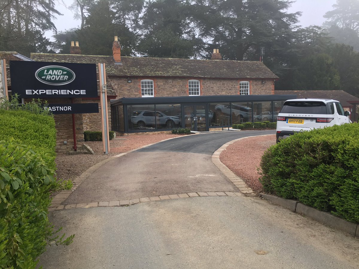 Back <a href="/LREEastnor/">Land Rover Eastnor</a> today for a shoot, the sun is out, it's warm and everyone is happy #RangeRover #offroad