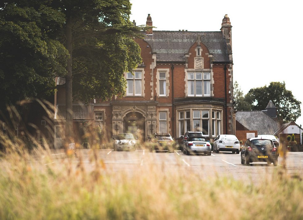 From luxury hotels and cosy B&amp;Bs, to self-service lodges, cottages and apartments... staying in #NELincs. #ETW17 ow.ly/QbNg30aj4B5