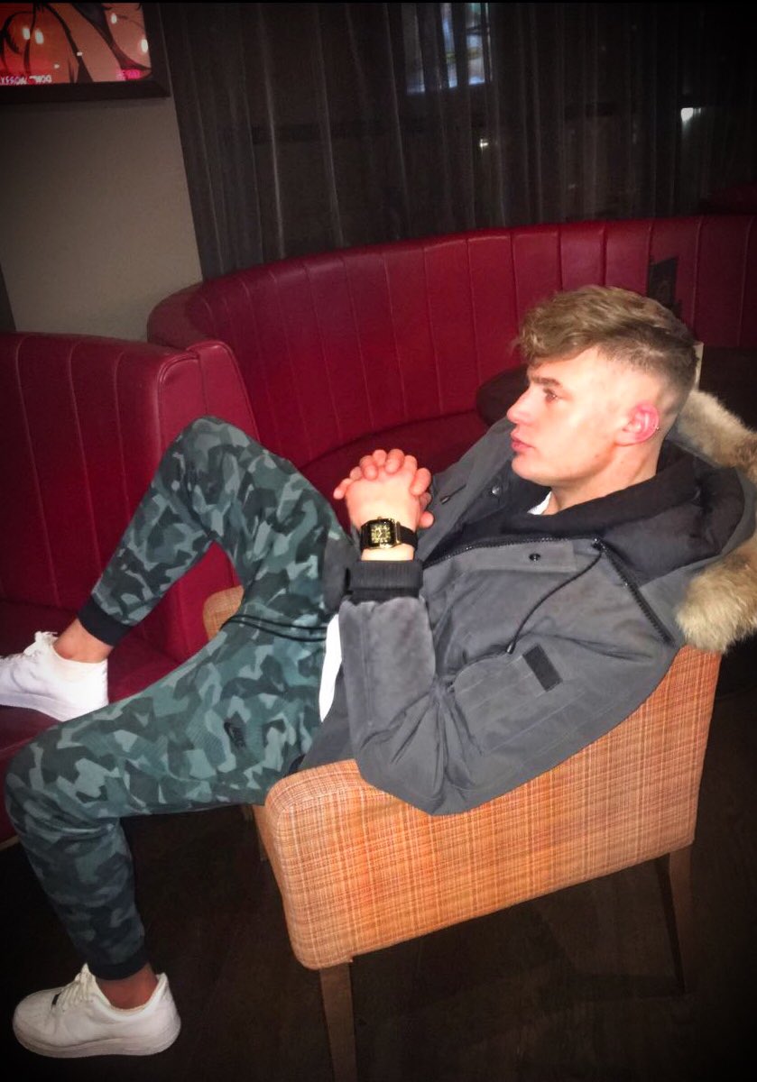 ScottGShore's tweet photo. Want to win the brand new https://t.co/Wsol02oJei PAX collection. Just RETWEET and follow @ASGWEAR NOW winner picked during Geordie Shore https://t.co/VztlJWtjys