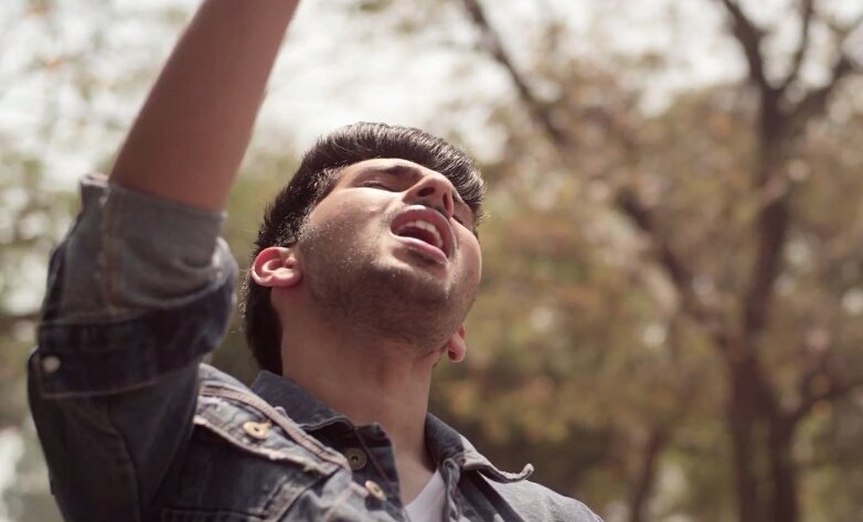 Black_Angelfm's tweet photo. @ArmaanMalik22 Meri nigahein hain teri nigahon ki Tujhe khabar kya bekabar These lines litrally gave me goosebumps🔥 #ArmaanMalikLoveMashup https://t.co/Y3WZk9GbZN