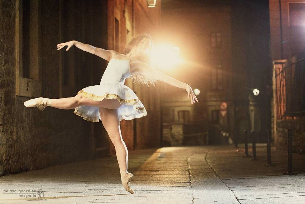 pelayoglezfoto's tweet photo. Experimentos de #Tututuesday con @nuriavv10 https://t.co/xKRew95wWJ