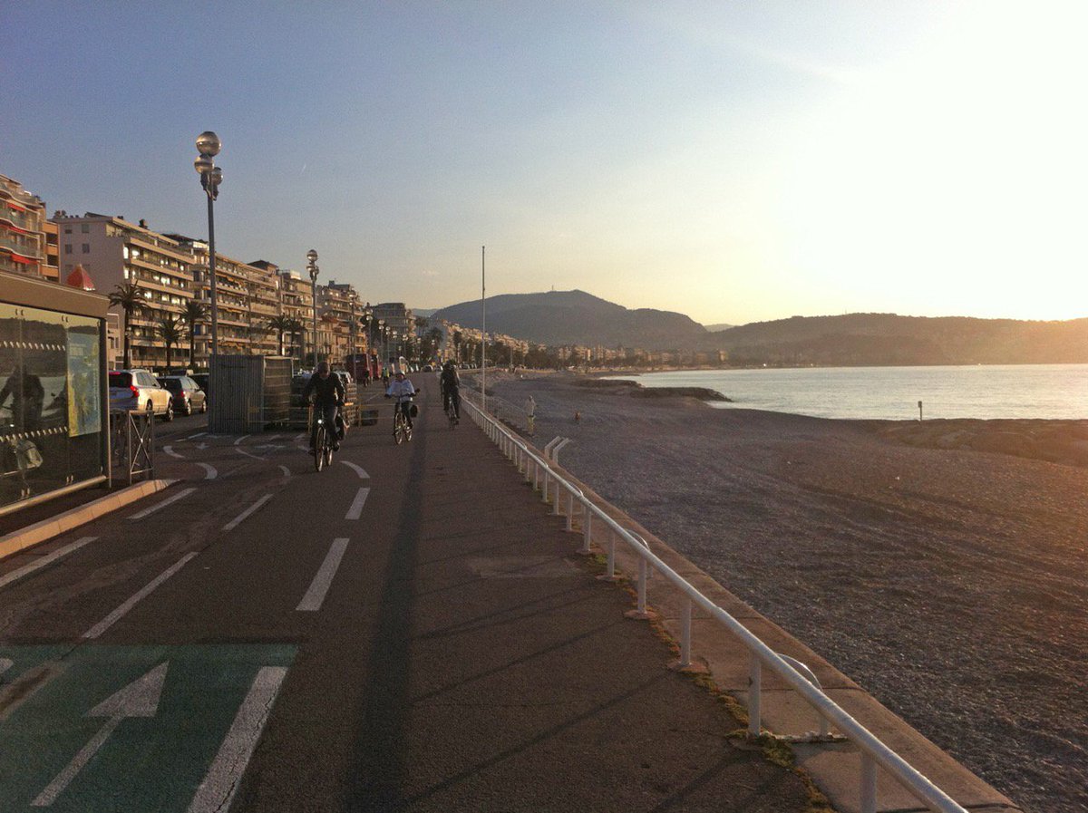 14theProm's tweet photo. Roadwork on morning #Prom commute #cycletowork #velobleu #bike #free #fitness #IloveNice #nice2017 #Nice_Tourisme #CotedAzurNow #VilledeNice https://t.co/pKcEkEMxtw