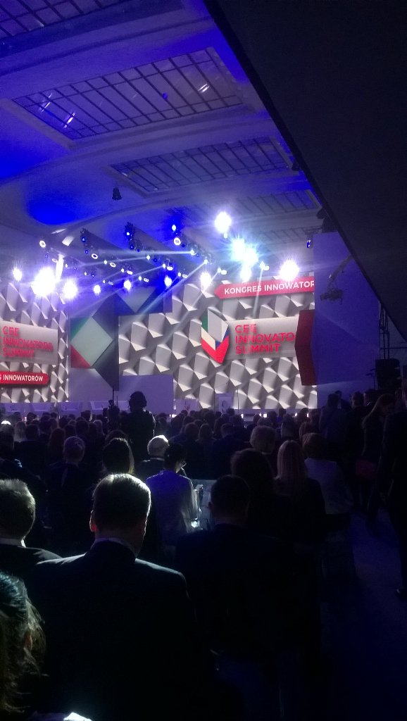 ISD_Poland's tweet photo. Dzisiaj #kongresinnowatorow Fundacja obecna! Słuchamy o nowych technologiach i trendach https://t.co/qmDwumCcnx