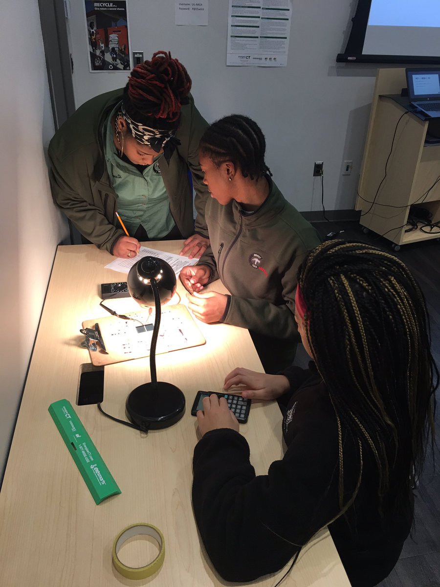 tlarson1234's tweet photo. @wrighttech_sc  students learning about green energy at Energize CT learning center. @JMWT_Principal @SupTorres #carpentry #EnergyFuture https://t.co/VlQxLNpD0v