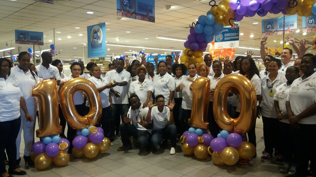Van den Tweel Supermarket Zeelandia op Curacao bestaat 10 jaar! Wij feliciteren onze collega's op Curacao van harte met dit jubileum!