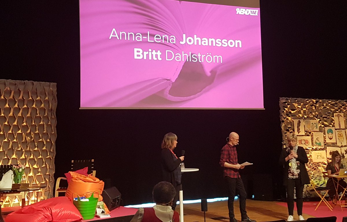 jenny_pedagog's tweet photo. Vilken bra idé! Pop up-bibliotek nästa. Tänk en gammal 740 med böcker &amp; tidskrifter. Det hade varit något för skolan! #läsning #readmeconf https://t.co/IxIDcCAEjX