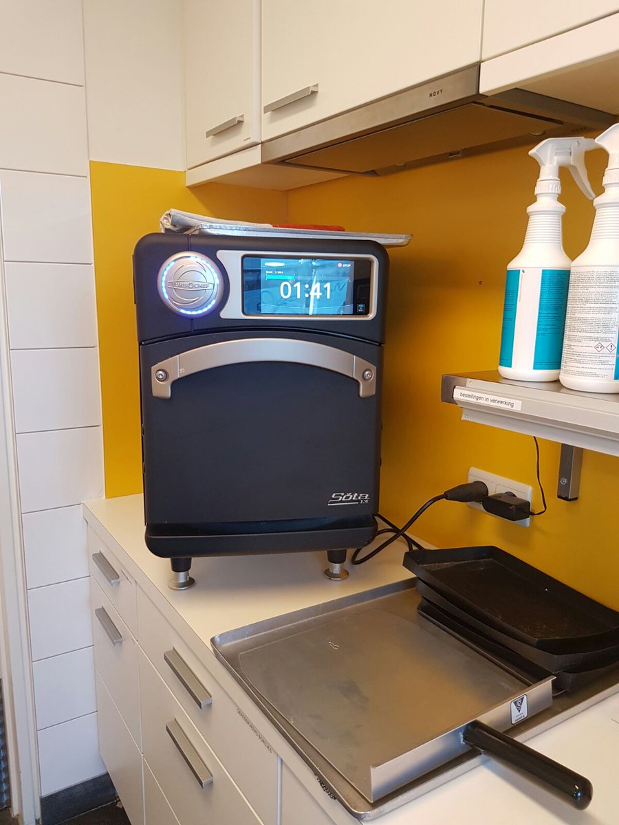 TurboChefBNL's tweet photo. In een wereld van water bij Hidrodoe kan je nu ook lekker en snel eten bestellen dankzij onze #Turbochef #Sota  https://t.co/7NMbdgsad3 https://t.co/C9WIOFDPom