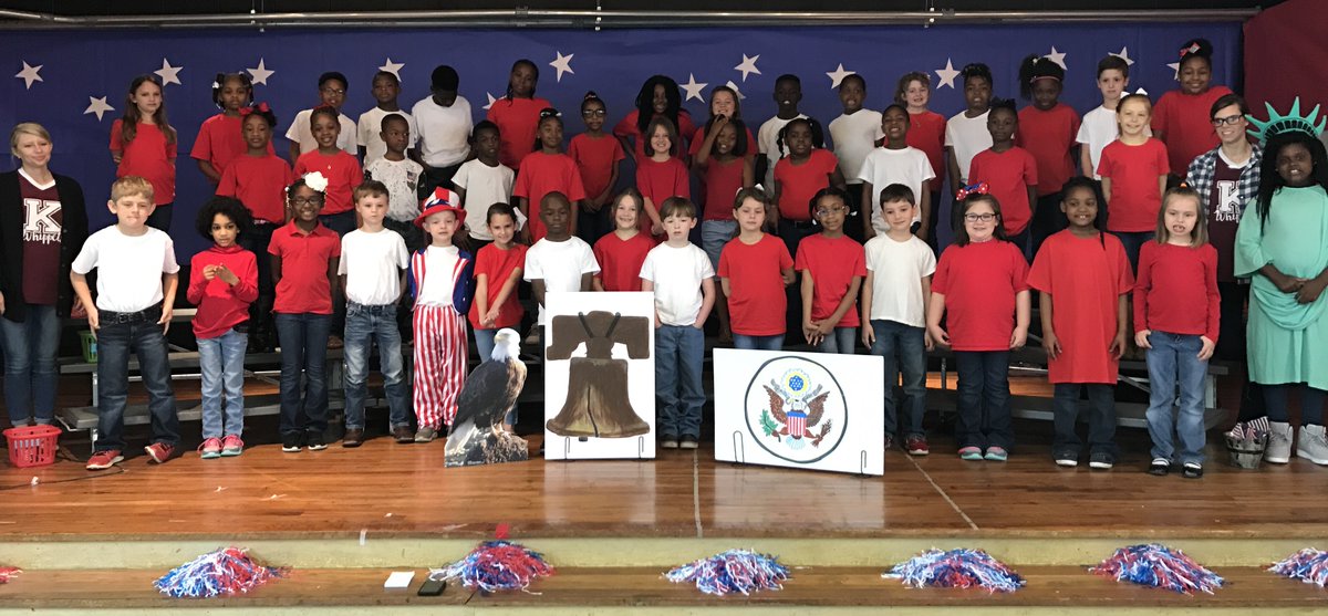 KosyMiddle's tweet photo. Mrs. Howard and Mrs. Standard's class put on an amazing patriotic program at KME on Friday, March 24th.  #KMElovesAmerica https://t.co/nd0nJPy55p
