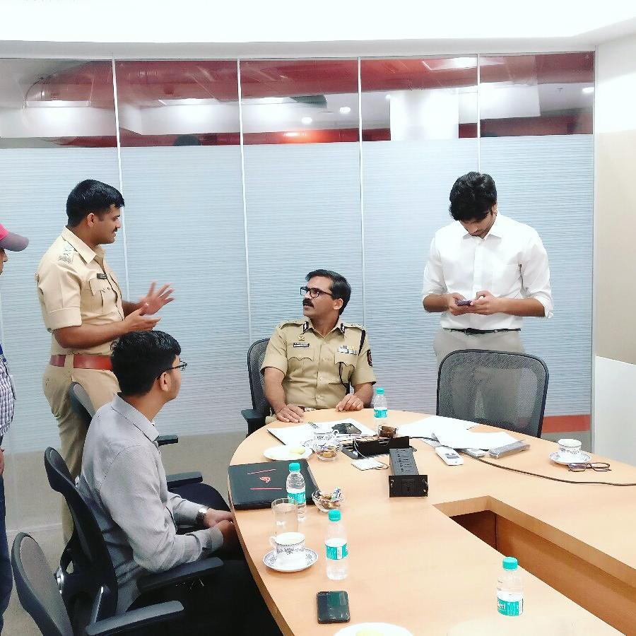DigitalImpactSq's tweet photo. From yesterday, when @nashikpolice commissioner @ravindersingal came by to review solution of our innovators team #ThirdI Great insights! https://t.co/2QojxhrOn8