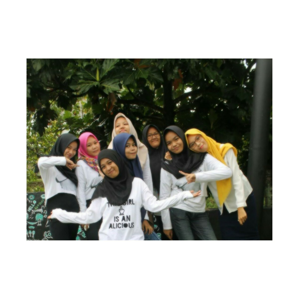 #GatheringAlicious  Watampone 💞 <a href="/alysyarief/">Aliando Syarief.</a> <a href="/27tigeresi/">Tengku Resi Refado</a> @yuni_HK <a href="/AliandoFan/">OFFICIAL ALICIOUS</a>  #HereForAliando