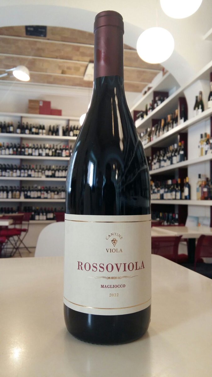 JustWineconcept's tweet photo. Oggi in #mescita il #Magliocco di #CantineViola! #Wineconcept #Calabria #vinorosso #viniitaliani #italianwine #winelover https://t.co/PLwJh59Zvp