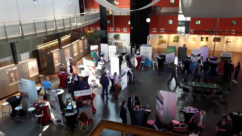 Landstede_BB's tweet photo. Landstede Business Boost is aanwezig bij de netwerkbijeenkomst in Dronten. @zwollebusplaza @campenaerkoffie @DeNetwerkvloer https://t.co/8WqPnw8BqJ