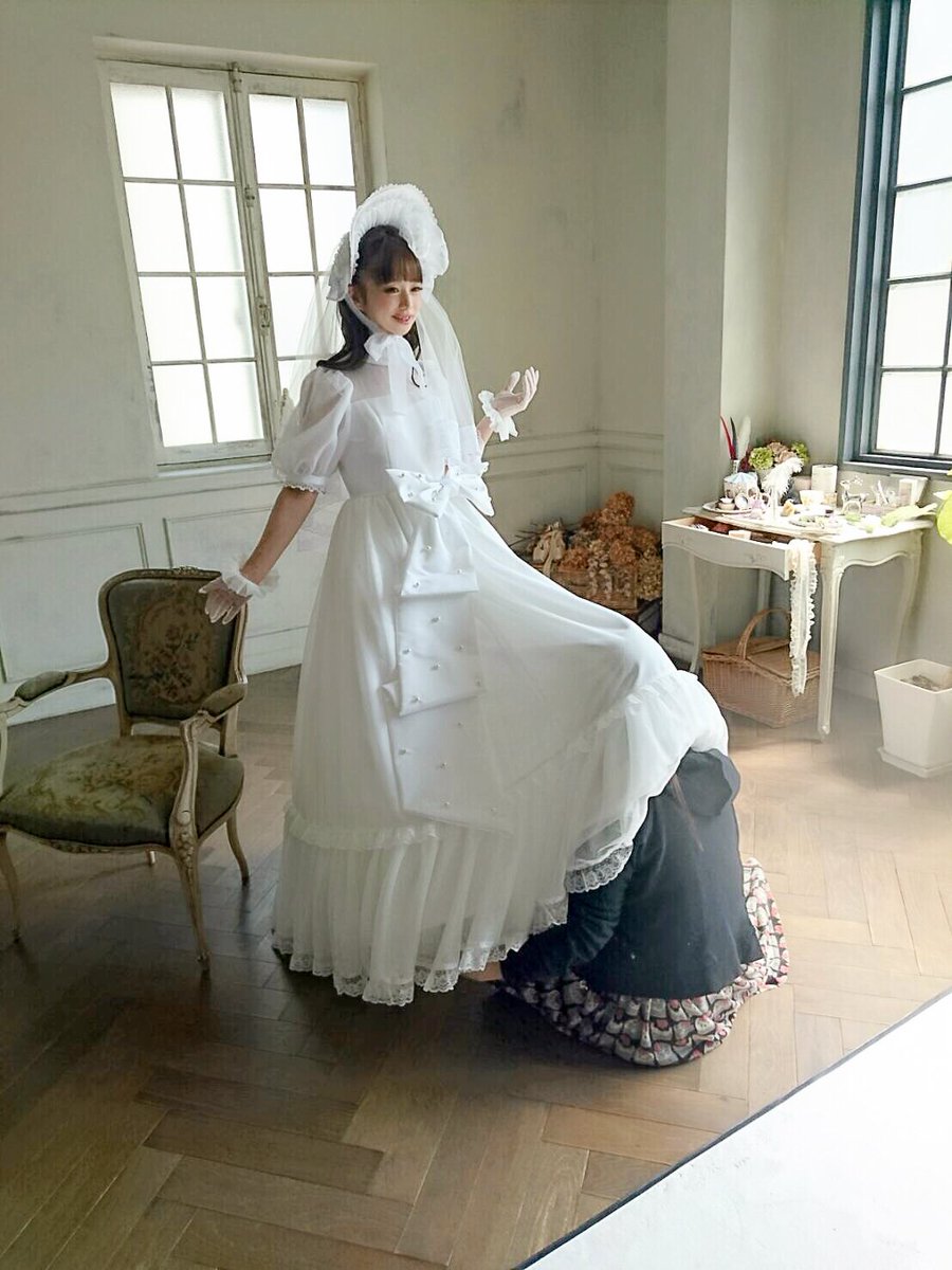 深澤翠 次号乙女のソーイングbookで作れちゃう クラシックなウエディングドレスです 型紙はかなり古いものをアレンジしたという 正統派 T Co Diwq4bvt9z Twitter