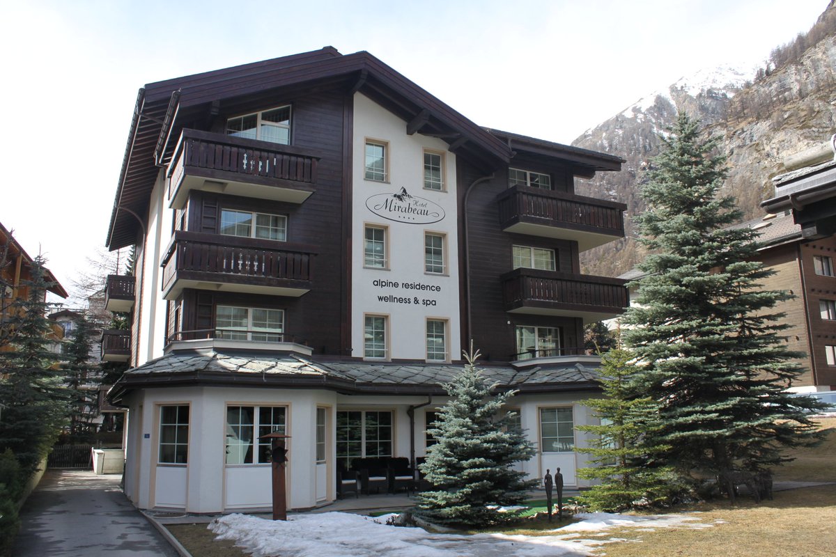 BurtWolf's tweet photo. Stayed at the @mirabeauzermatt before heading up to #Gorengrat on the train. Spectacular views of the glaciers and #matterhorn  #zermatt https://t.co/sqNLk5EvDa