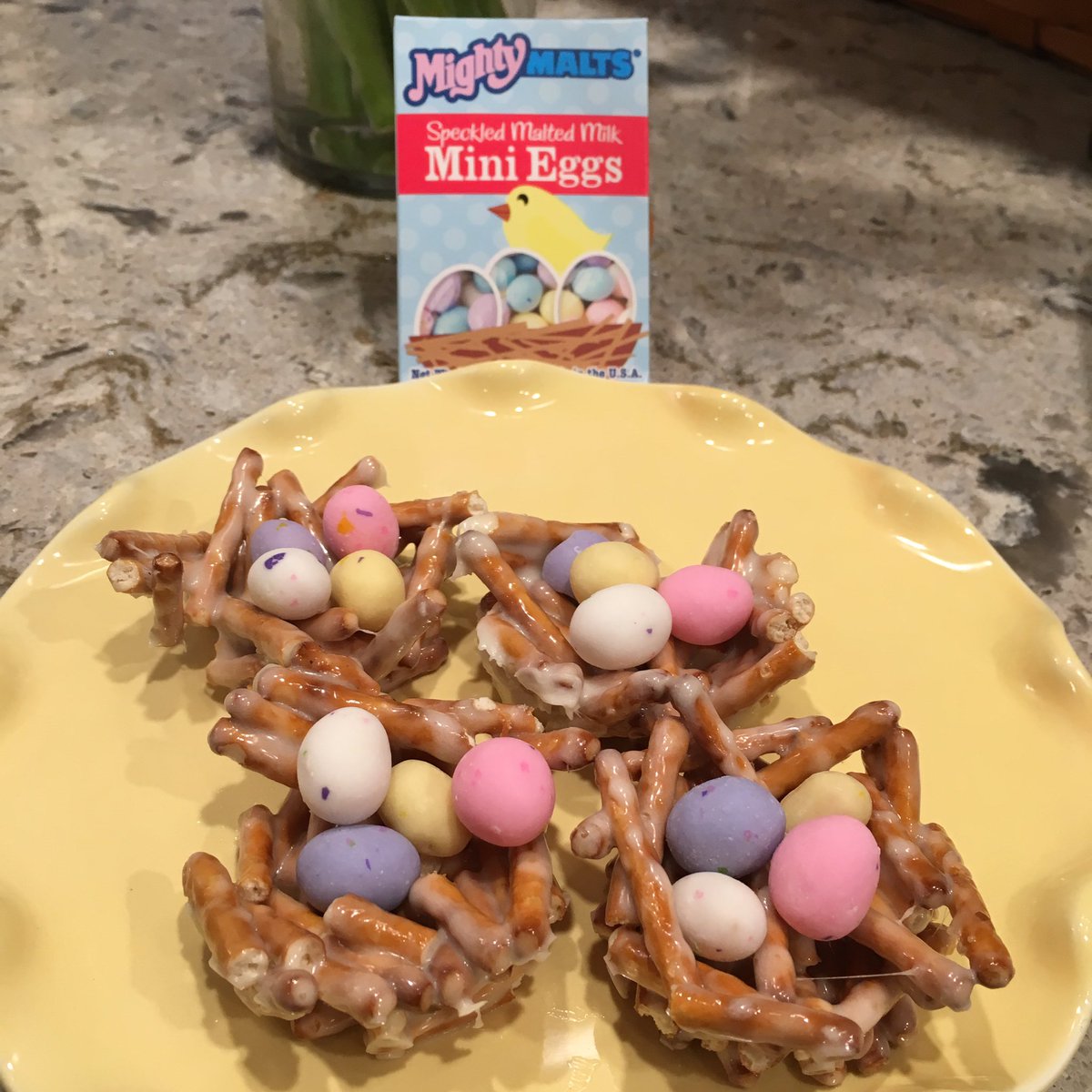 NeccoBrands's tweet photo. Need a quick and easy #Easter treat? Check out our Facebook for the recipe for these #MightyMalt egg nests!
https://t.co/tYRYBr05dm https://t.co/tYPVzXyeeS
