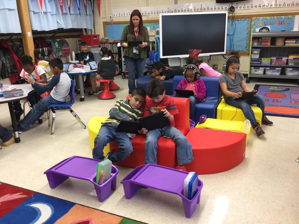 fosterfirsties's tweet photo. We love our new furniture! #lomagnet #wpsproud #wpsmagnet https://t.co/VpAqCLO7U0
