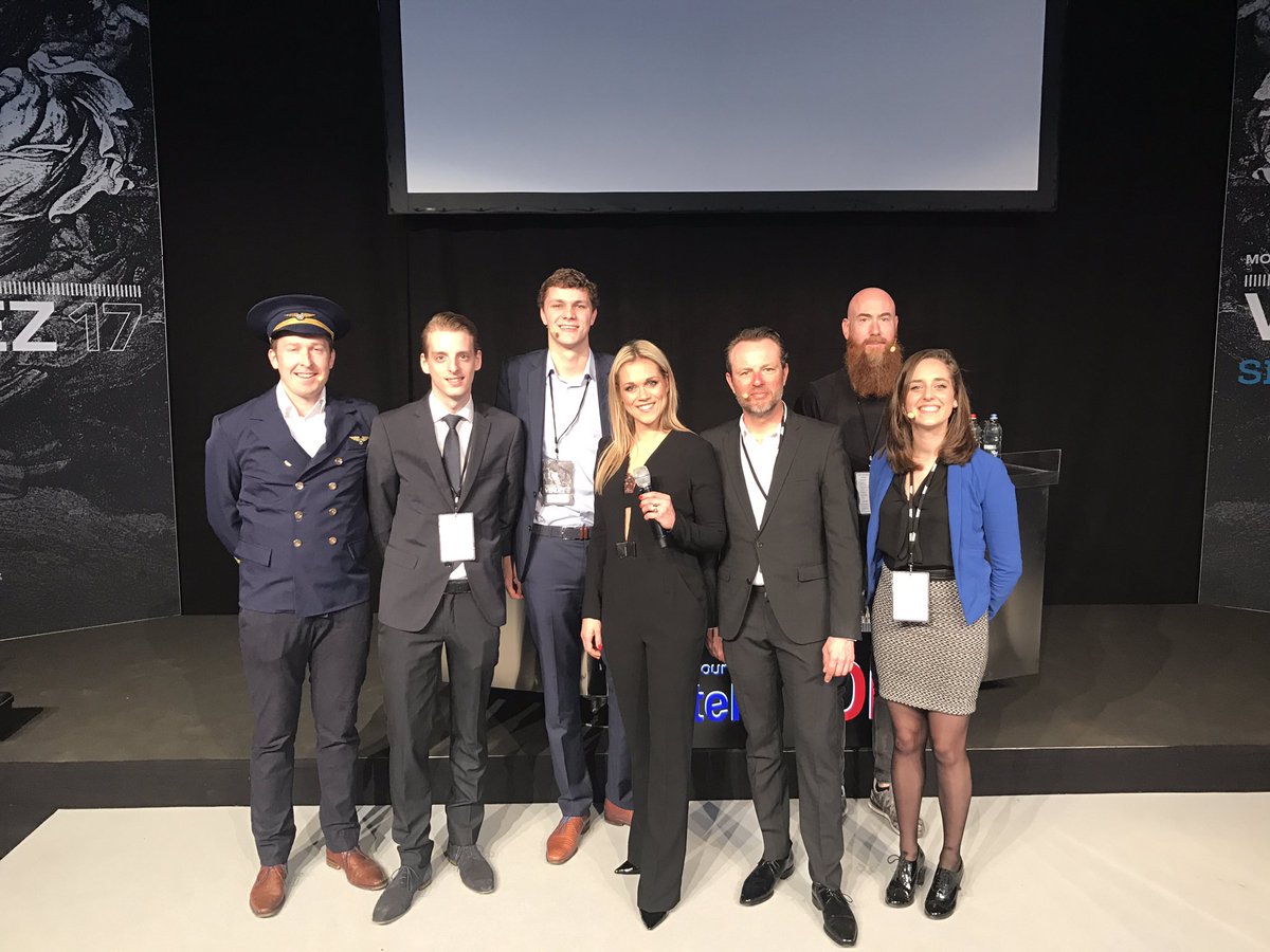 VirginieClaes's tweet photo. Ready for take-off! #hotelloTOP #presentatie #hospitality #host #creneau #eventonline #lepainquotidien https://t.co/c8P2f3tXFl