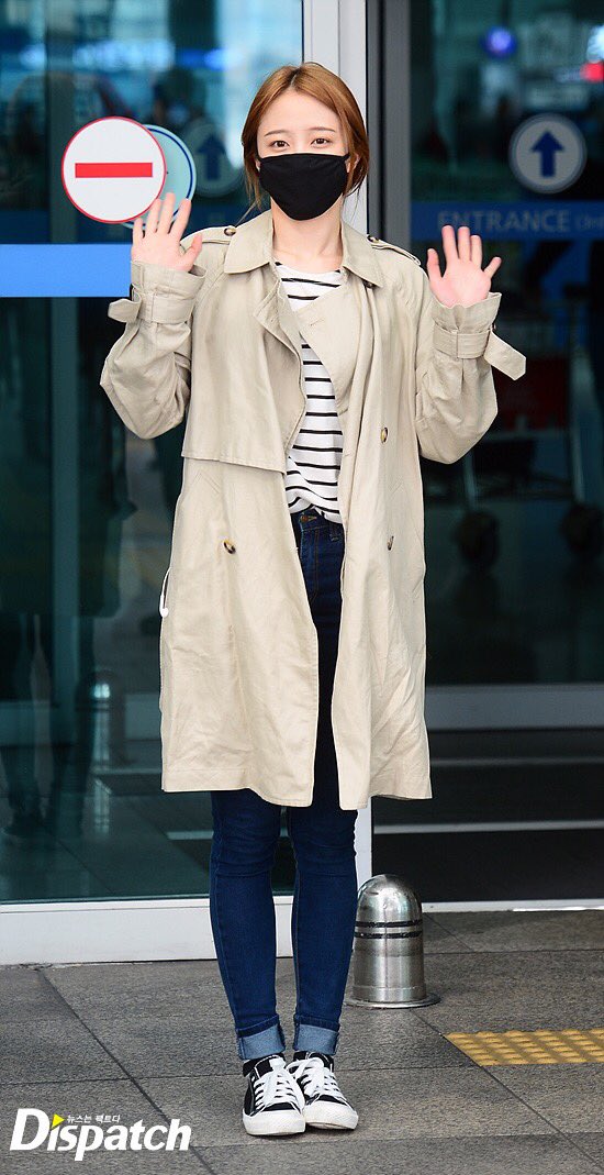 EXIDBR's tweet photo. [FOTO] 28.03.17 - Hani no aeroporto de Incheon indo para Taiwan https://t.co/AZTfRMPidO