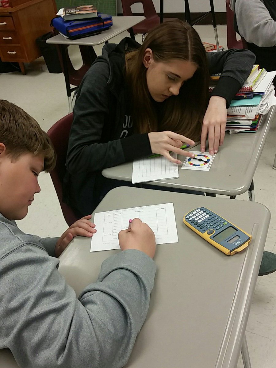 sellison_teachn's tweet photo. Theoretical vs Experimental probability #MakingMindsStronger through application. #engaged #attenttodetail #hatestartingover @MMS_Mexico_MO https://t.co/7XSR3zQrcK