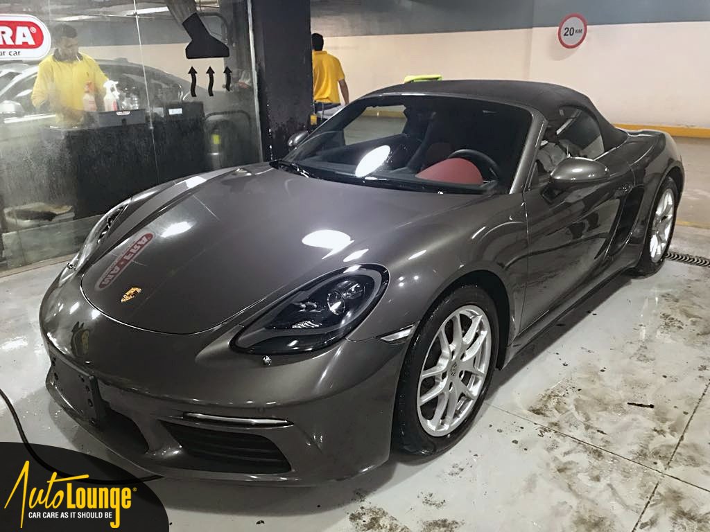 AutoLoungeEG's tweet photo. AutoLounge is happy to host today the new Porsche Boxster 2017! https://t.co/kYZK4d55dL
