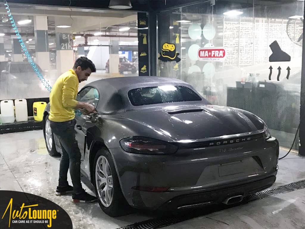 AutoLoungeEG's tweet photo. AutoLounge is happy to host today the new Porsche Boxster 2017! https://t.co/kYZK4d55dL