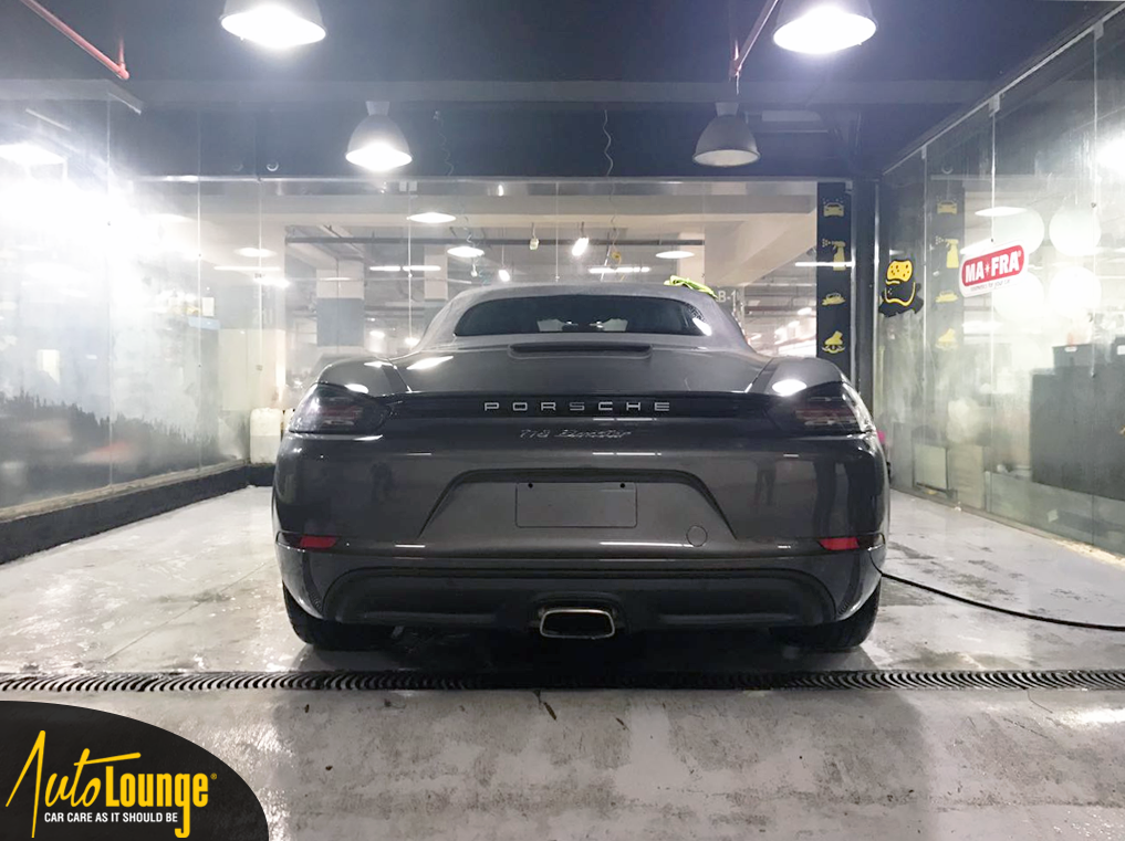 AutoLoungeEG's tweet photo. AutoLounge is happy to host today the new Porsche Boxster 2017! https://t.co/kYZK4d55dL