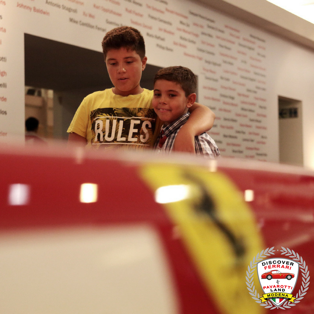 FerrariPavarottiLand tweet media