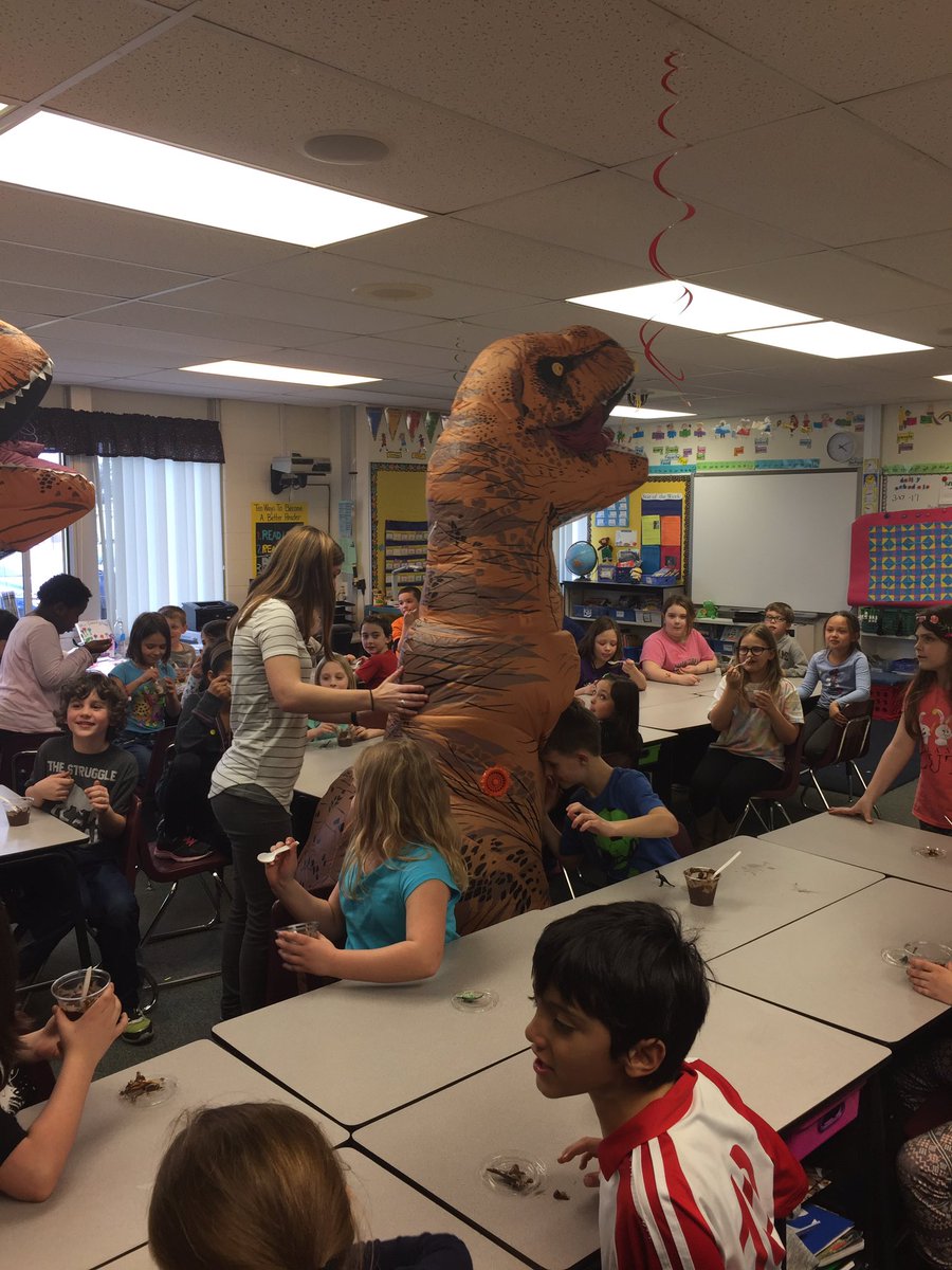 Second grade paleontologists had real life dinosaurs come to visit them! There were two T-Rex at <a href="/SimondSuperstar/">Simonds Superstars |The Lamphere Schools</a> #wearelamphere