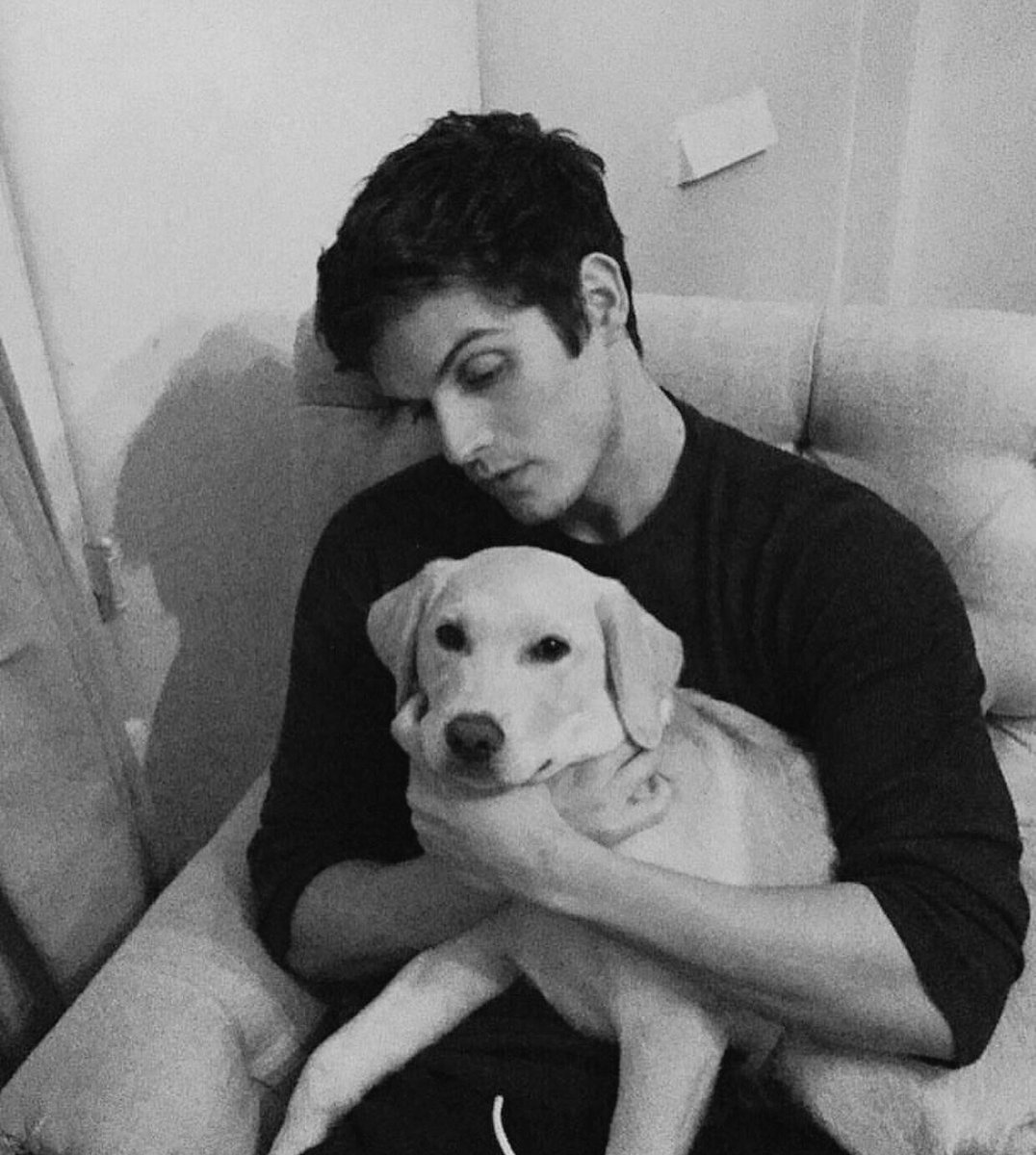 yoenkuk's tweet photo. daniel sharman
- AMAZING actor
- his accent just gets me
- so precious https://t.co/LwDkREcDhi